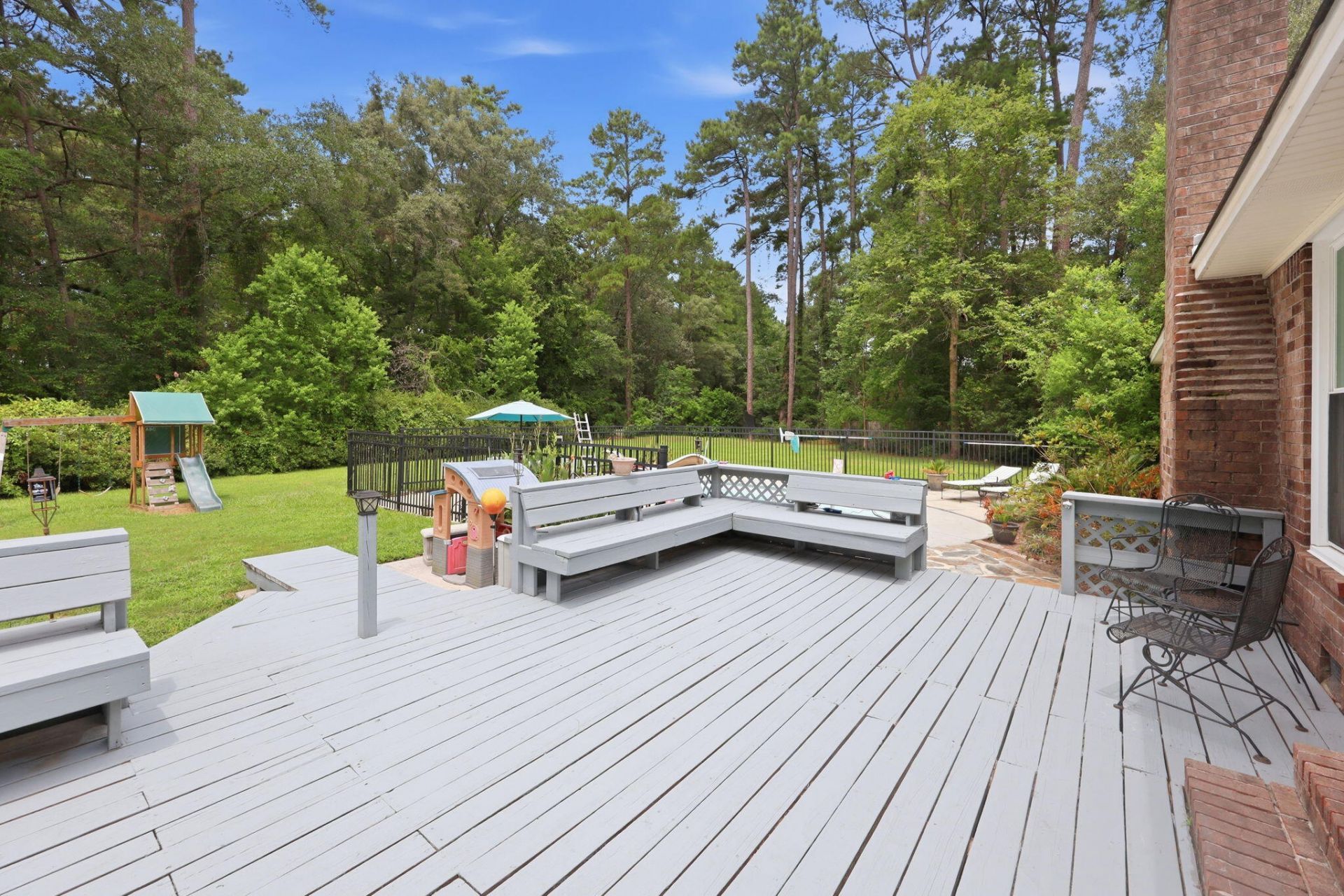 1009 Thoroughbred Court Photo 33