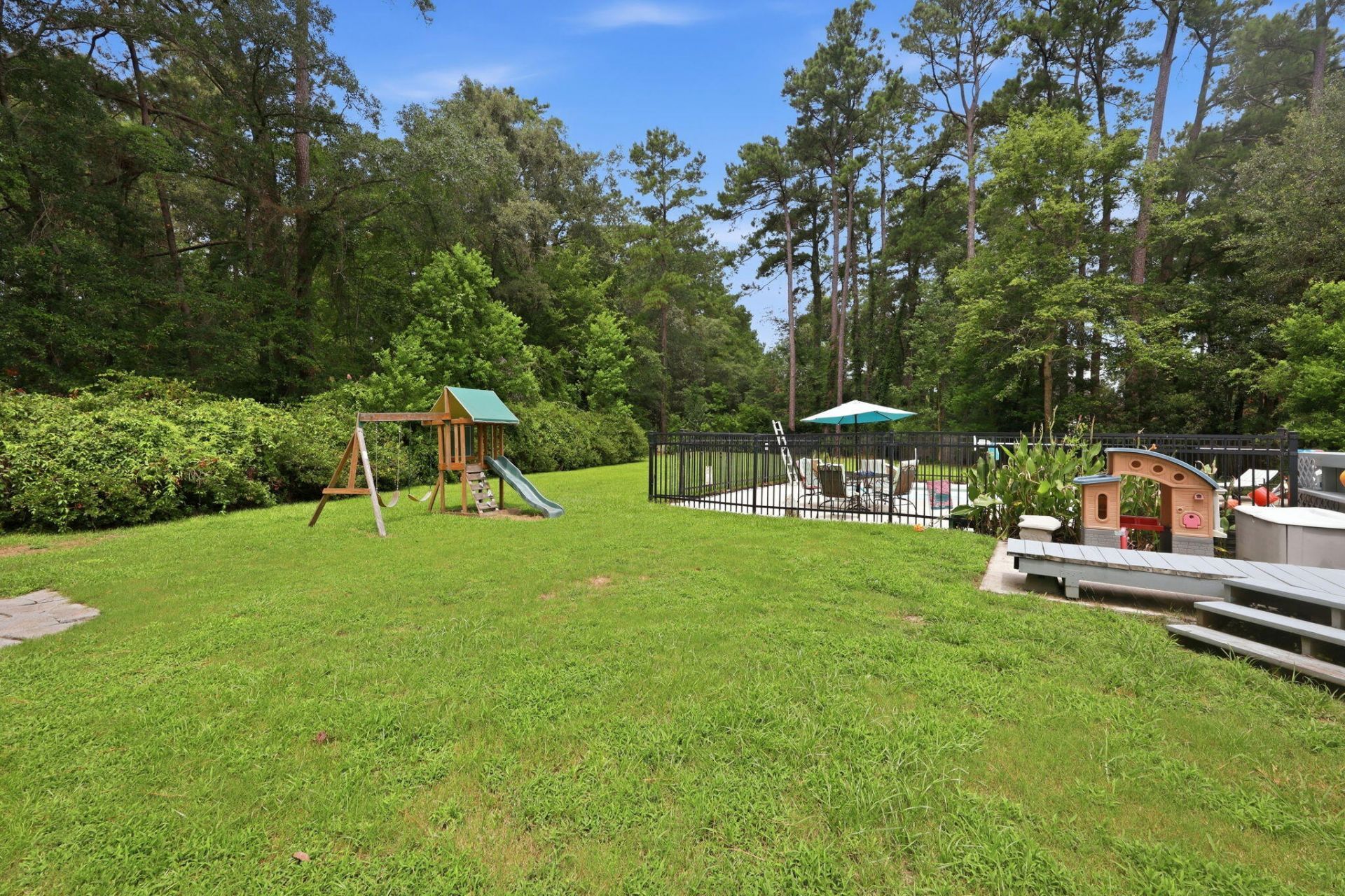 1009 Thoroughbred Court Photo 40