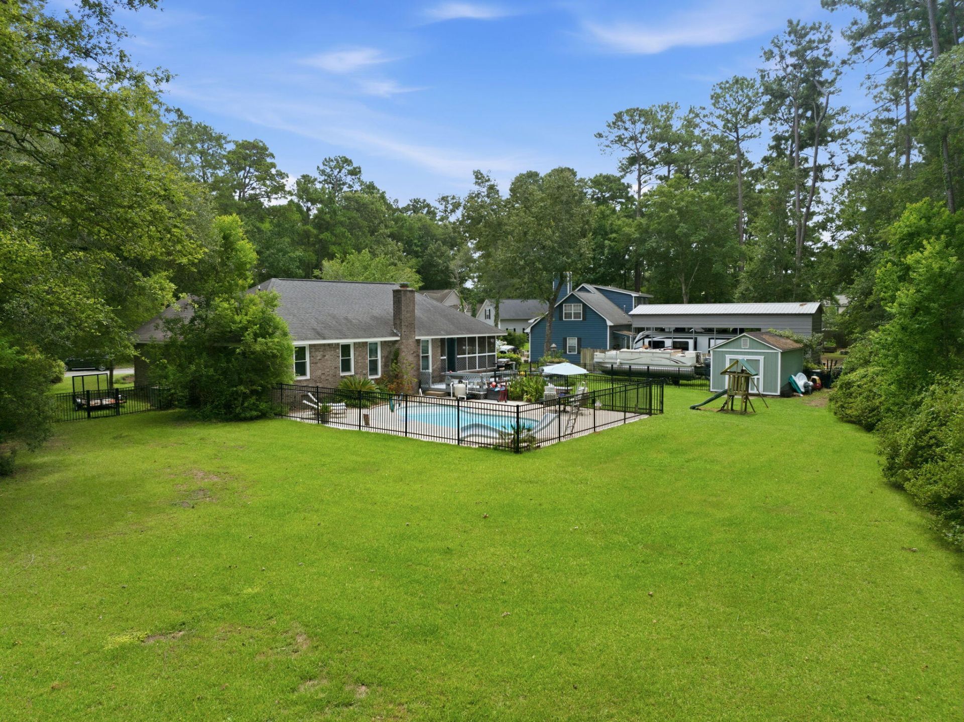 1009 Thoroughbred Court Photo 41