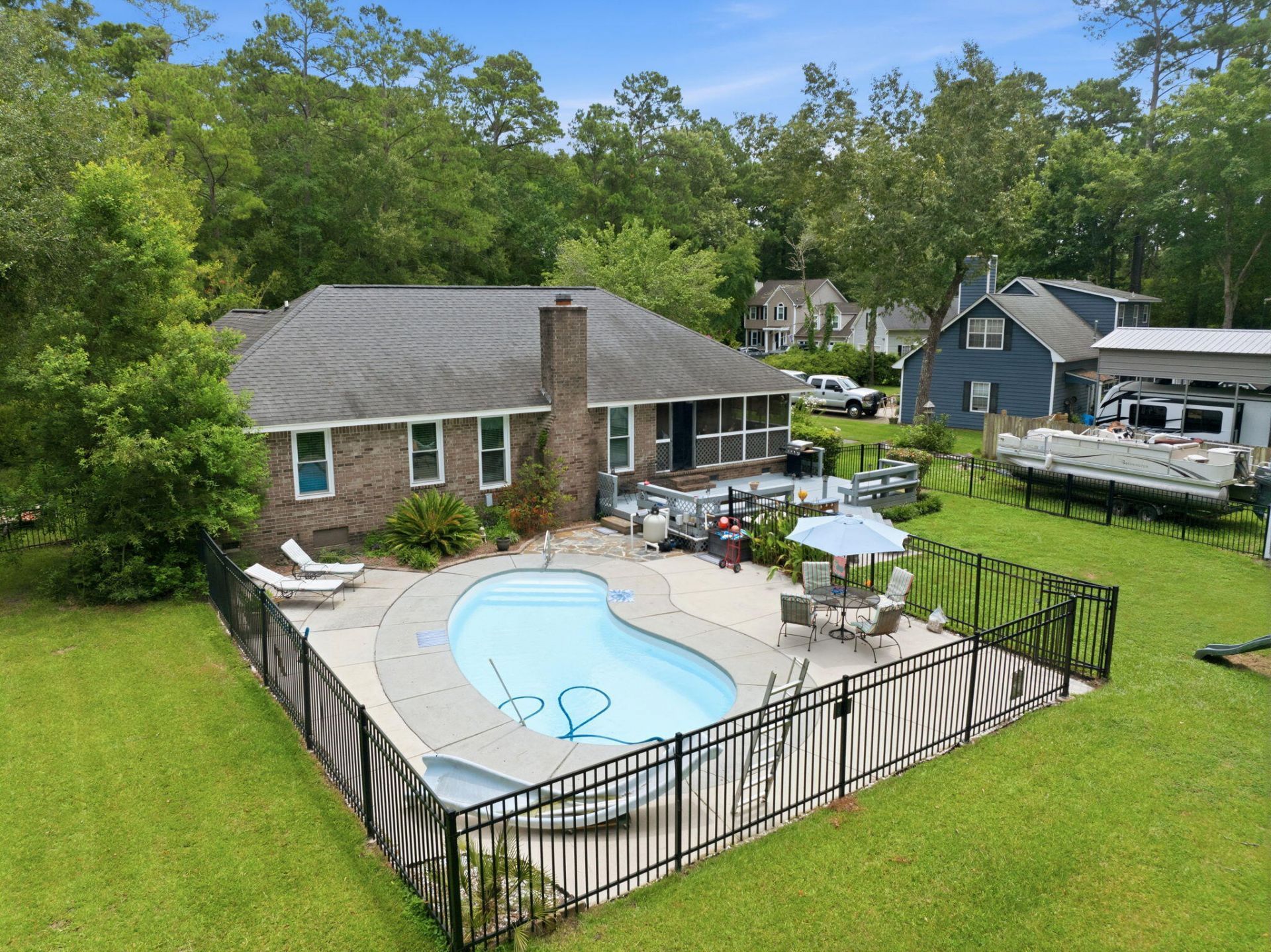 1009 Thoroughbred Court Photo 42