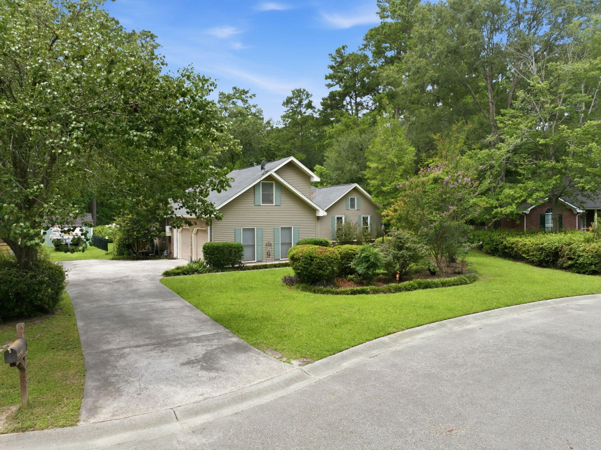 1009 Thoroughbred Court Photo 48