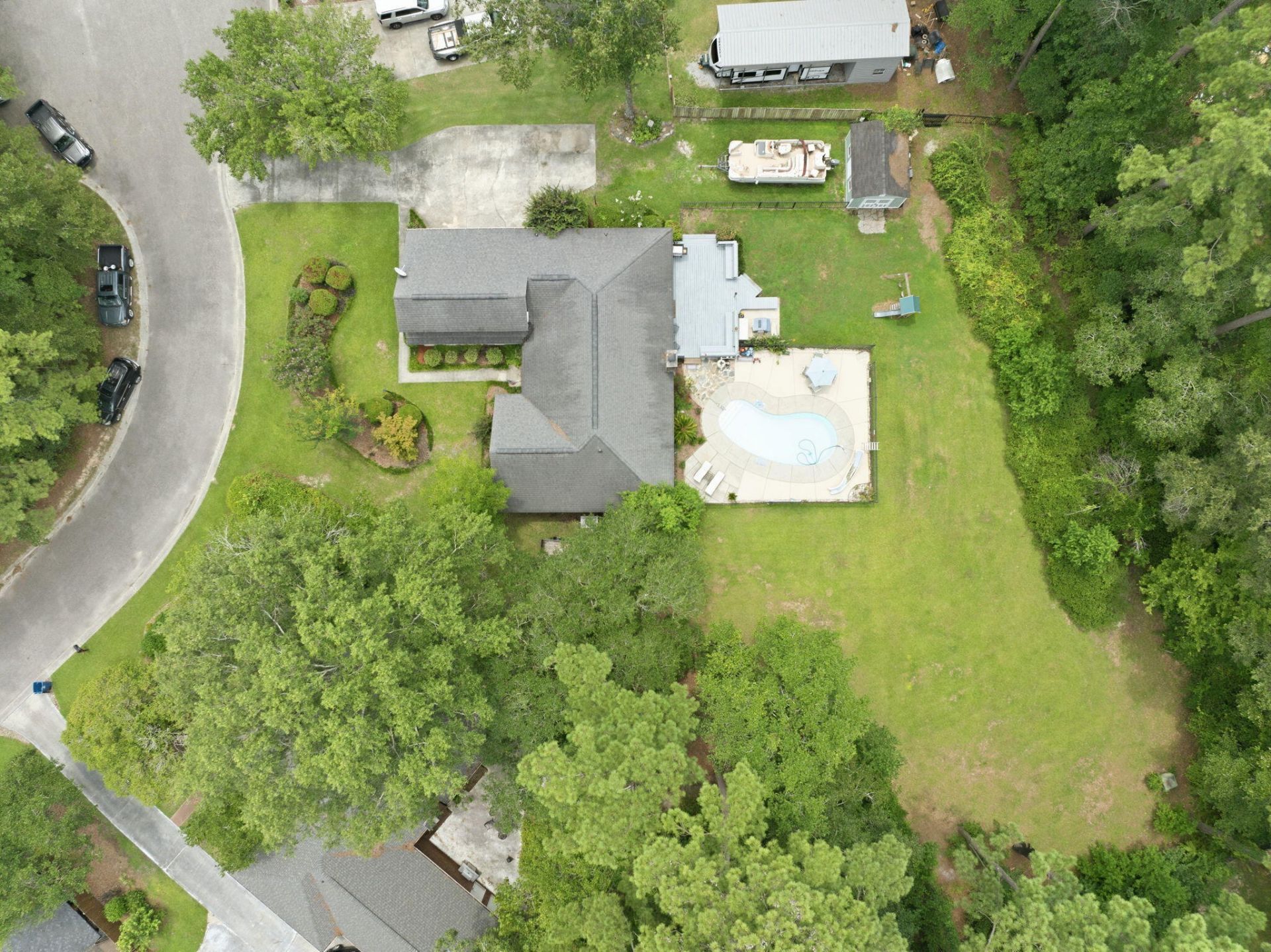 1009 Thoroughbred Court Photo 52