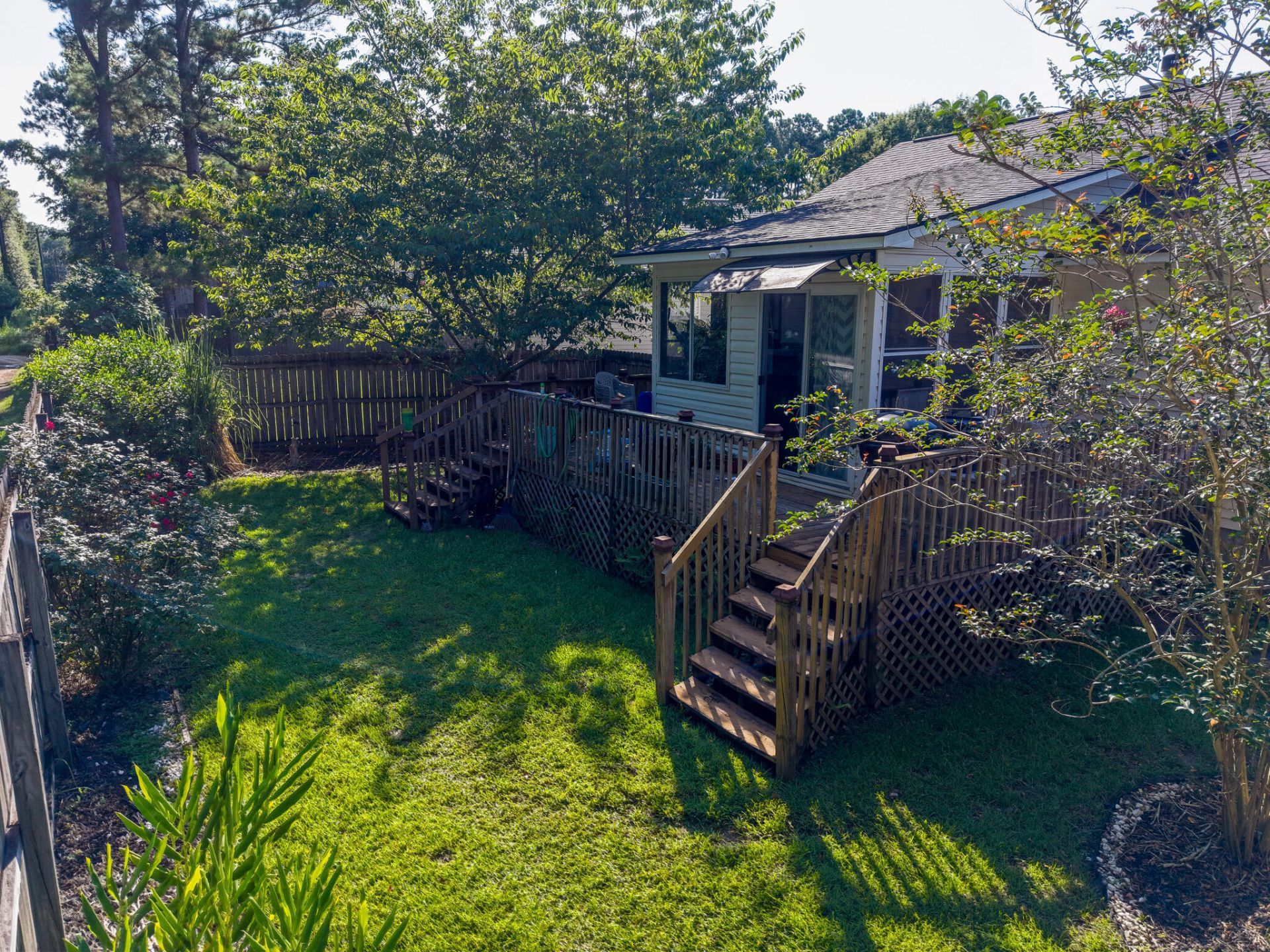 469 Courtland Drive Photo 22