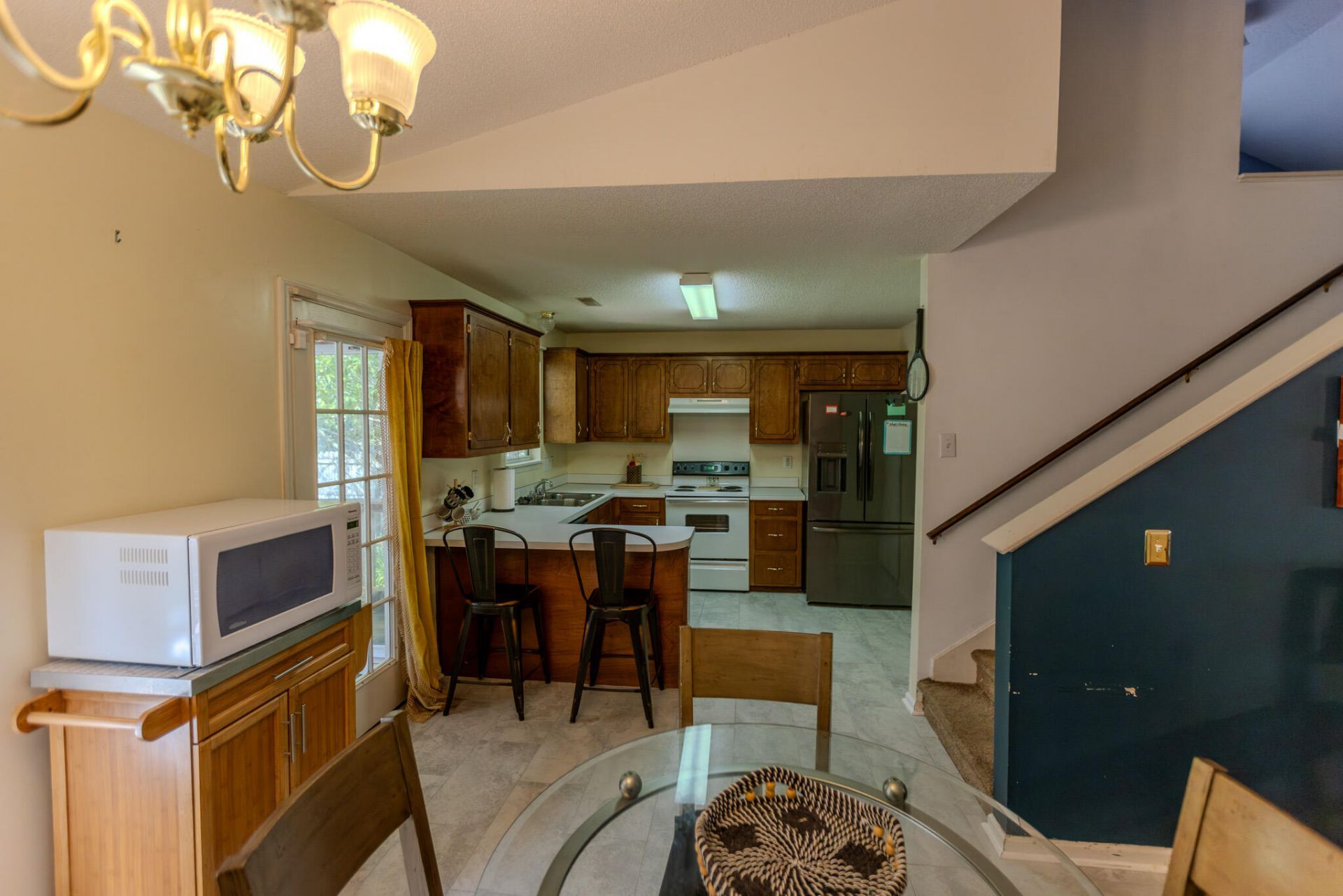 469 Courtland Drive Photo 7