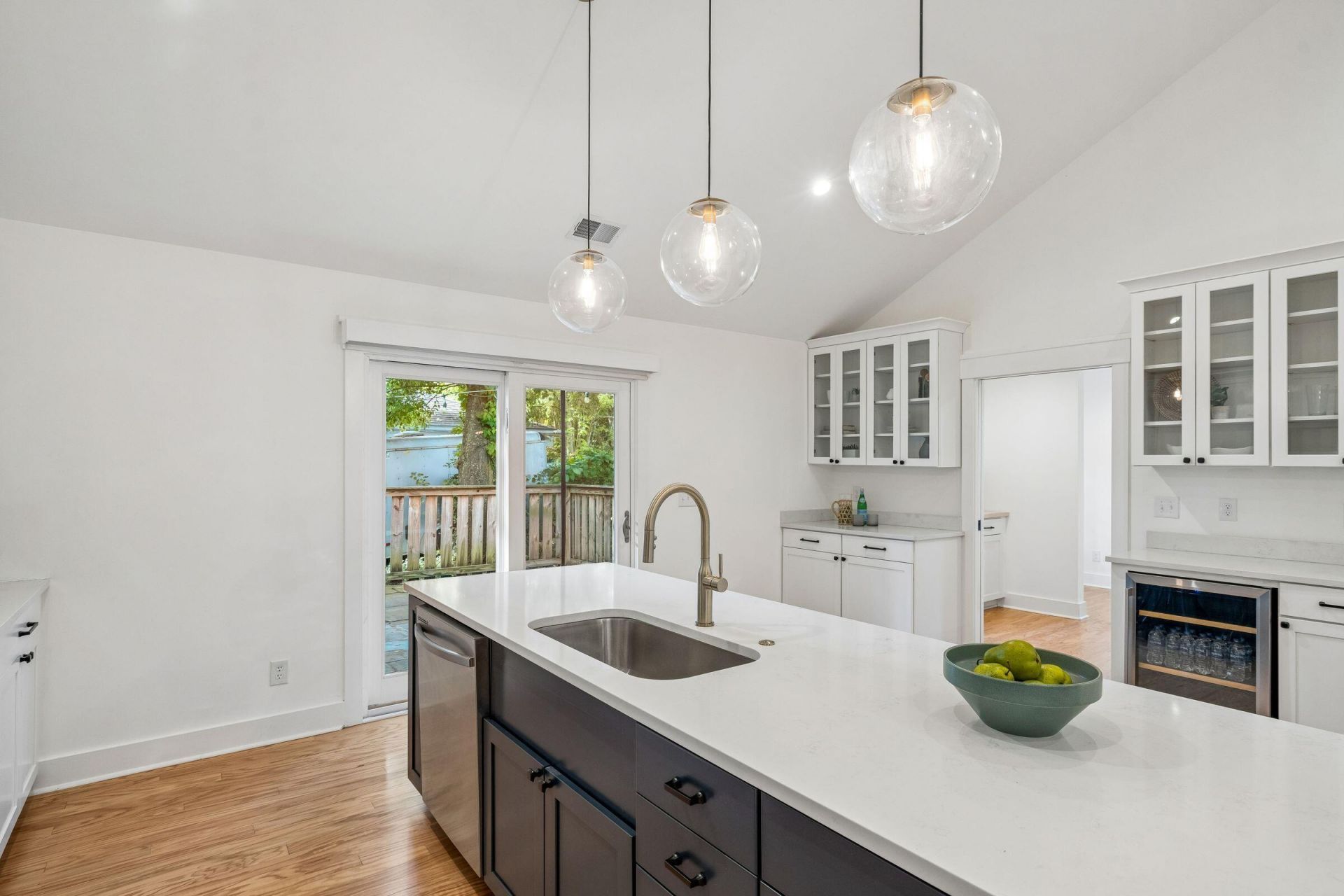 330 Riverland Drive Photo 17