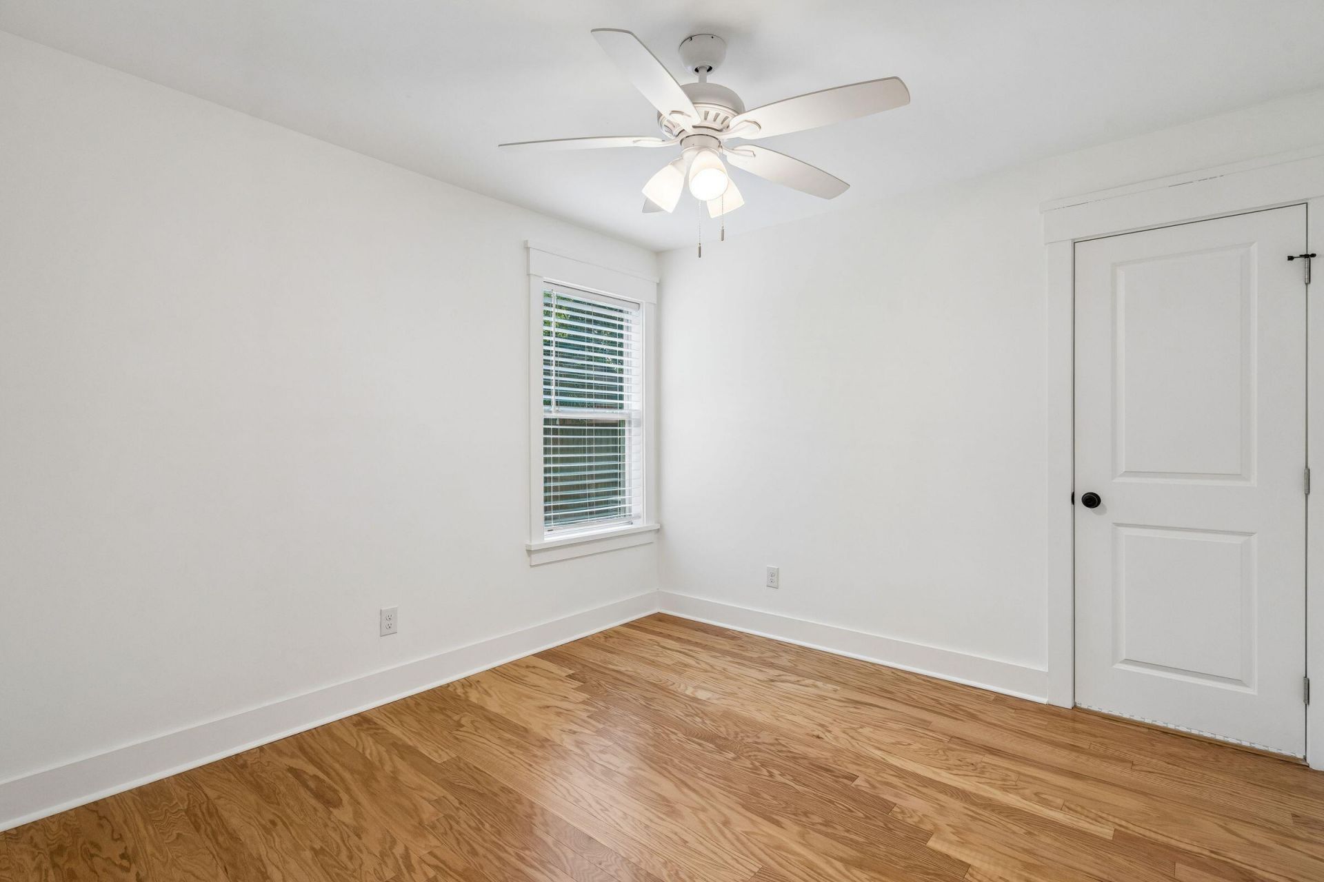 330 Riverland Drive Photo 38
