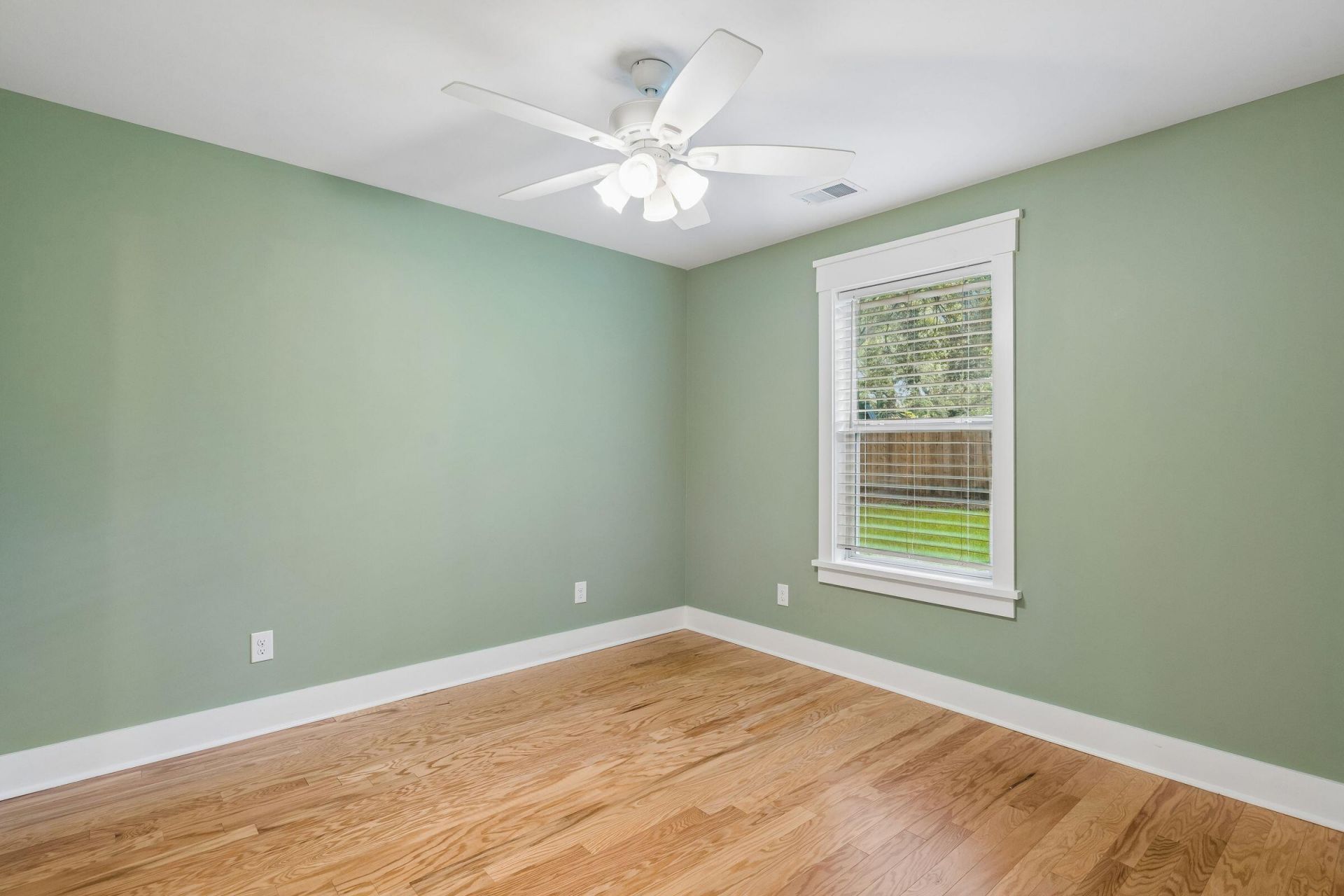 330 Riverland Drive Photo 39