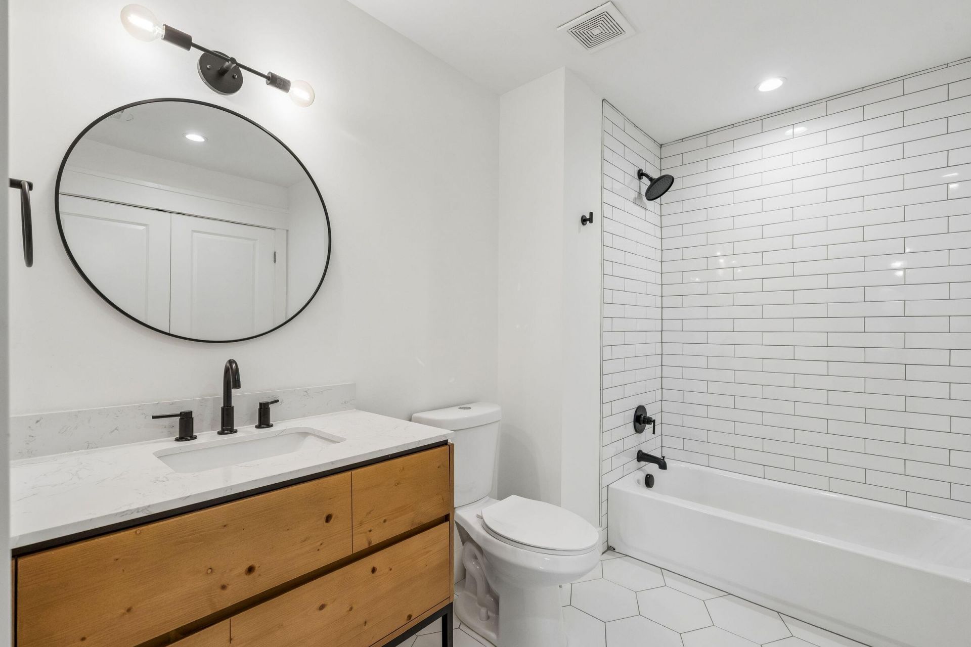330 Riverland Drive Photo 41