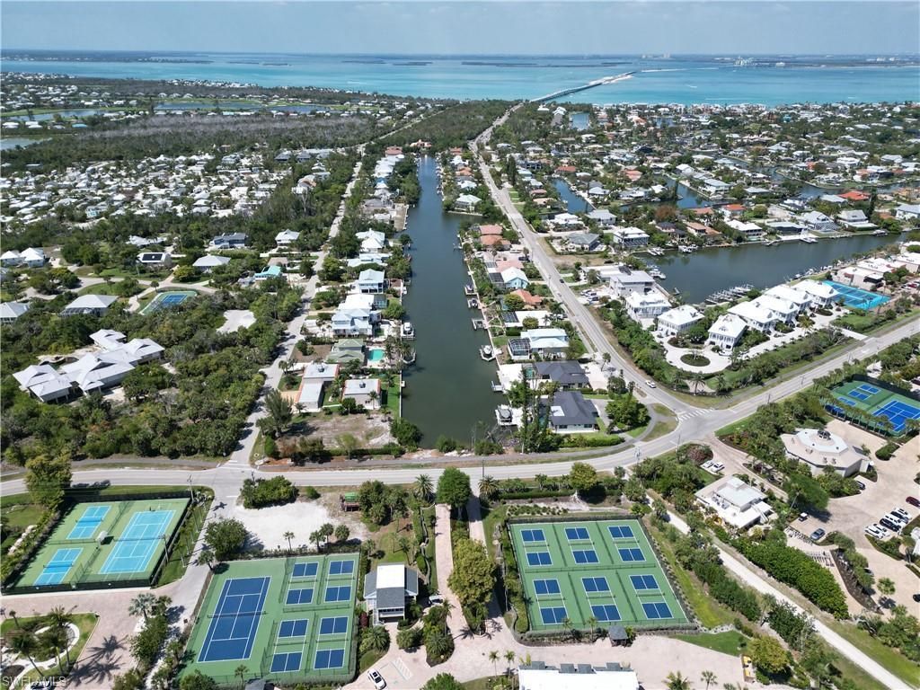 780 Beach Rd , Sanibel, FL 33957 Photo