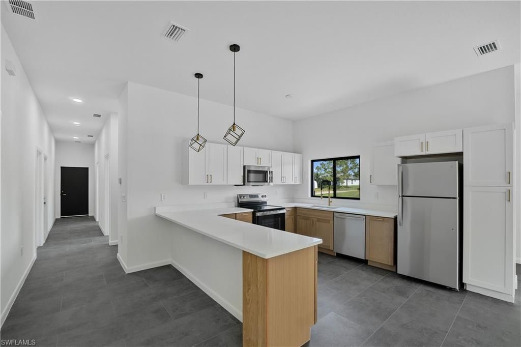 603 Hawthorne Ave S, Lehigh Acres, FL 33974 Photo