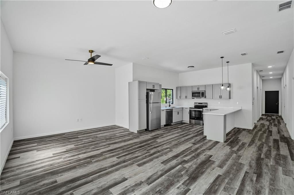 603 Hawthorne Ave S, Lehigh Acres, FL 33974 Photo