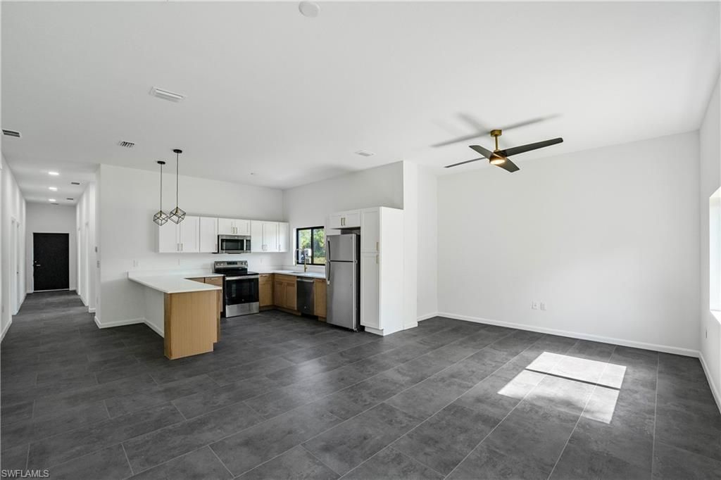 603 Hawthorne Ave S, Lehigh Acres, FL 33974 Photo