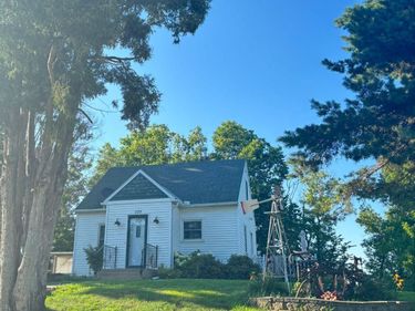 220 Green Street W, Waterville, MN 56096