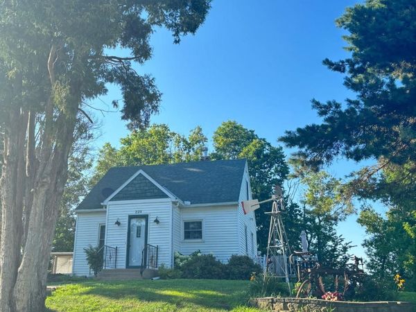 220 Green Street W, Waterville, MN 56096