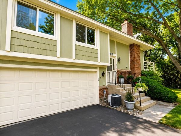 6869 Macbeth Court , Woodbury, MN 55125