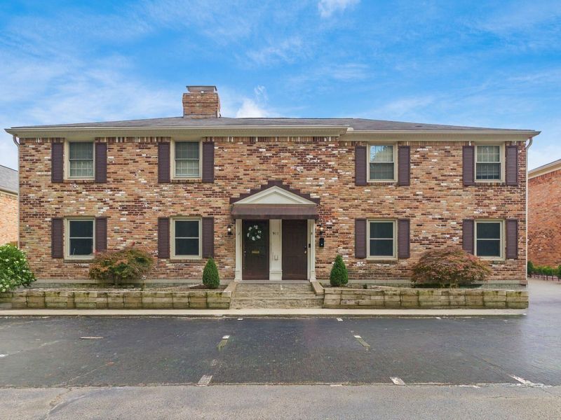 911 Manor Lane , Unit J, Columbus, OH 43221 Photo 1