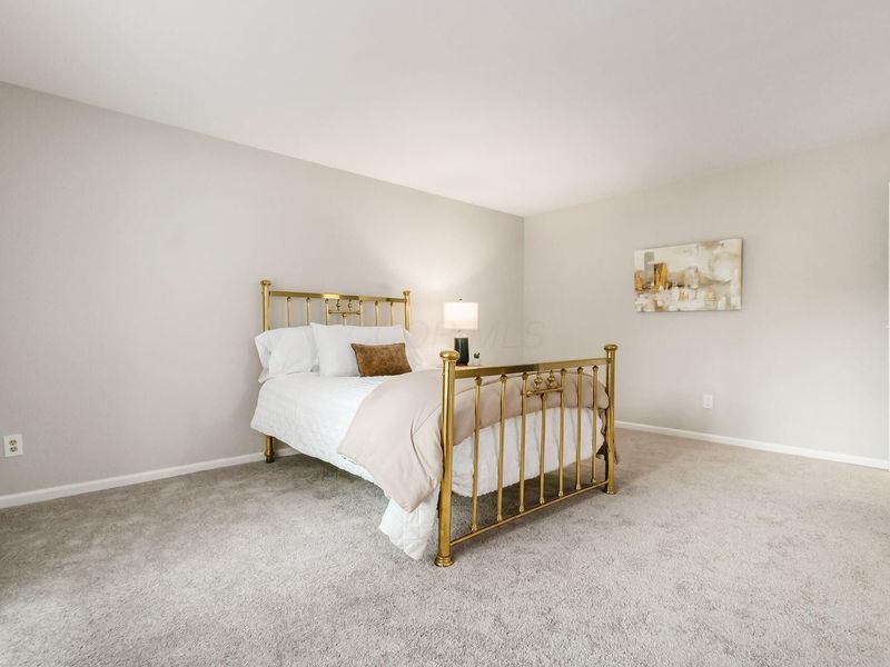911 Manor Lane , Unit J, Columbus, OH 43221 Photo 21