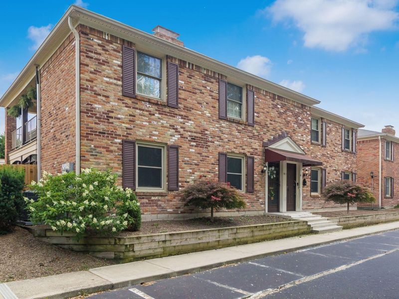 911 Manor Lane, Unit J, Columbus, OH 43221 Photo 31