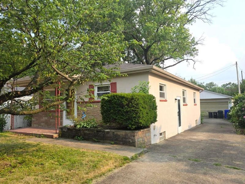 1617 Elmore Avenue, Columbus, OH 43224 Photo 2