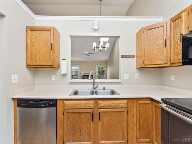 5477 Hanover Circle, Cincinnati, OH 45230 Photo 10