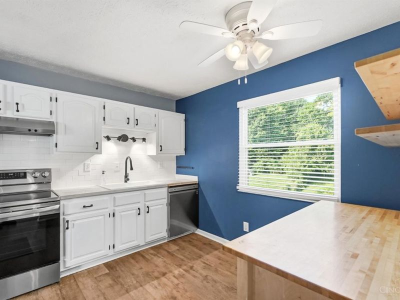 9873 Greenriver Drive, Colerain Township, OH 45231 Photo 13