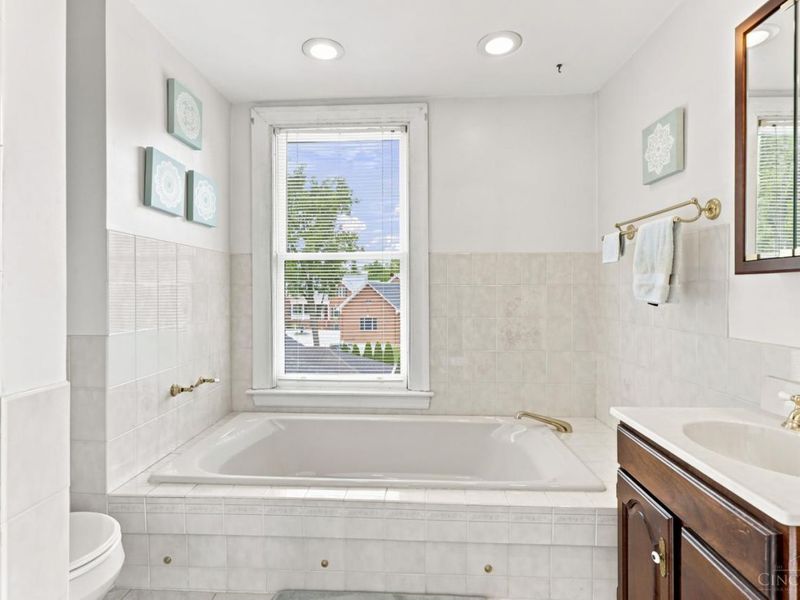935 Congress Avenue, Glendale, OH 45246 Photo 36