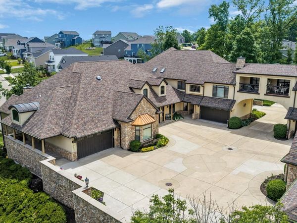 1800 La Salle STREET, Unit 2, Lake Geneva, WI 53147