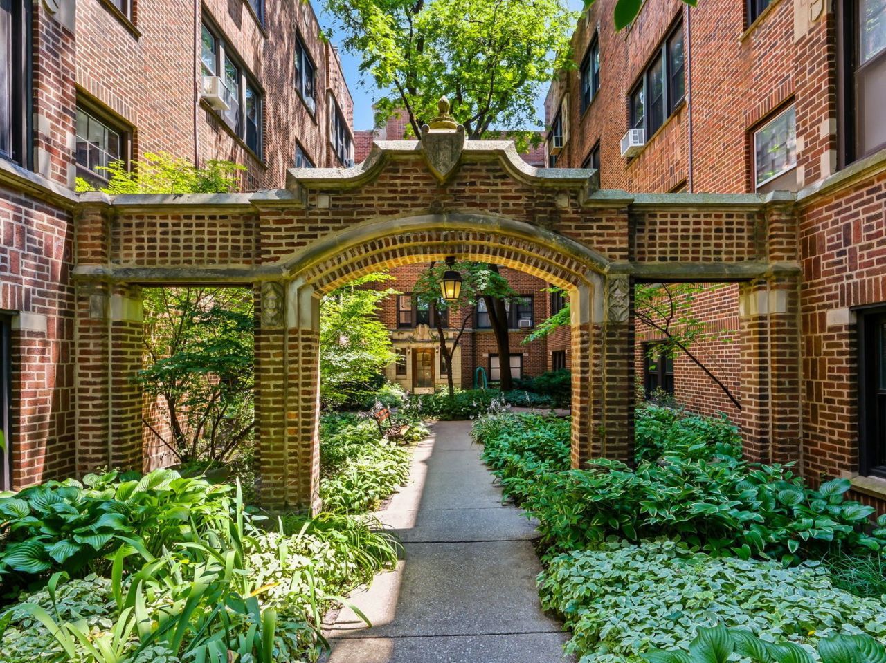 5459 S Ingleside Avenue , Chicago, IL 60615