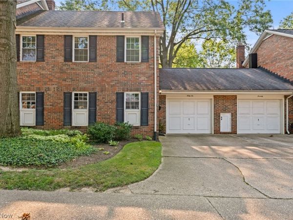 66 Yardley Lane , Akron, OH 44313