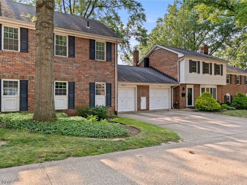 66 Yardley Lane, Akron, OH 44313 Photo 2