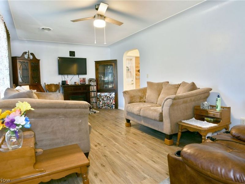 159 N Canfield Niles Road, Austintown, OH 44515 Photo 18