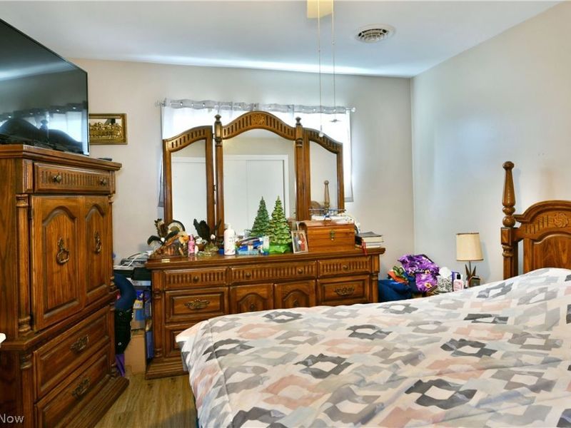 159 N Canfield Niles Road, Austintown, OH 44515 Photo 48