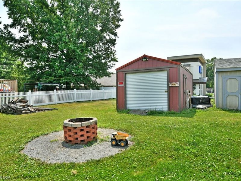 159 N Canfield Niles Road, Austintown, OH 44515 Photo 9