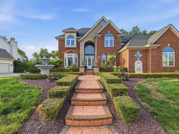2291 Lake Ridge Drive, Grand Blanc Township, Mi 48439