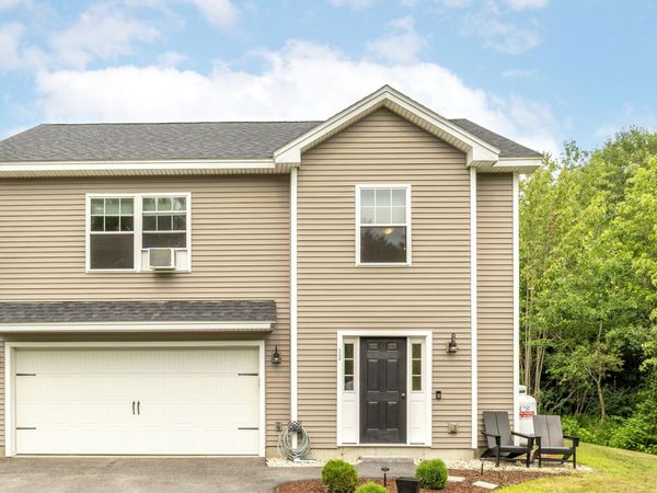 33 Gray Road , Cumberland, ME 04021