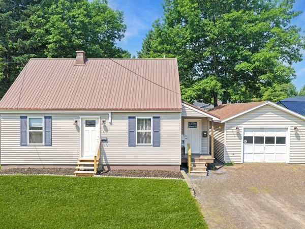 6 Vesta Drive , Caribou, ME 04736