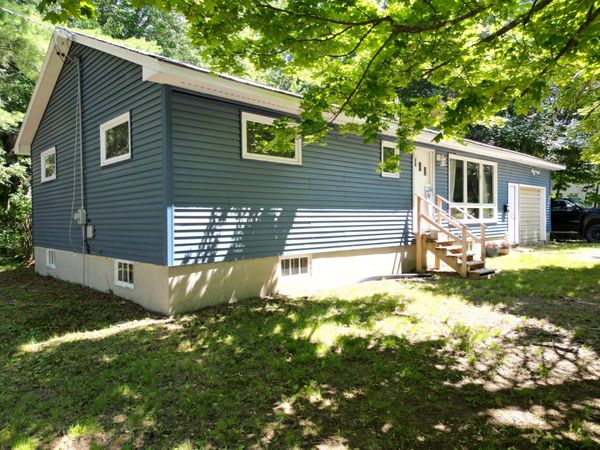 46 Edwards Street , Lincoln, ME 04457