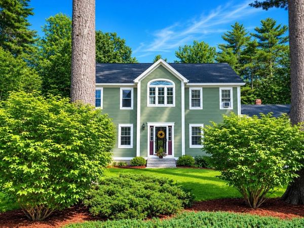 38 Lakeside Drive , Falmouth, ME 04105