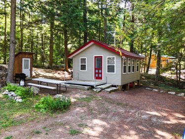 140 Fire Road 70, China, ME 04358