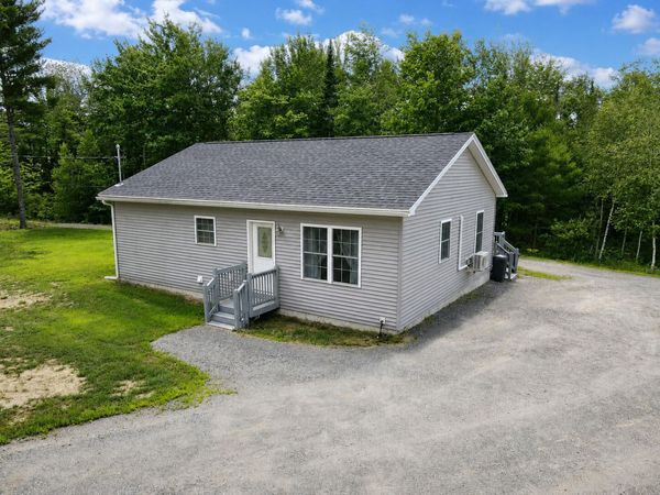 4360 Bennoch Road , Alton, ME 04468