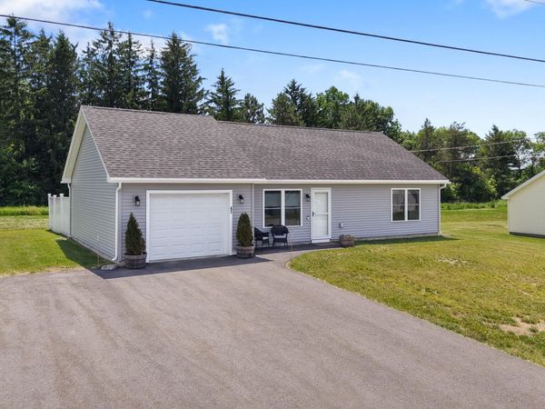 47 Stearns Farm Road, Hampden, ME 04444
