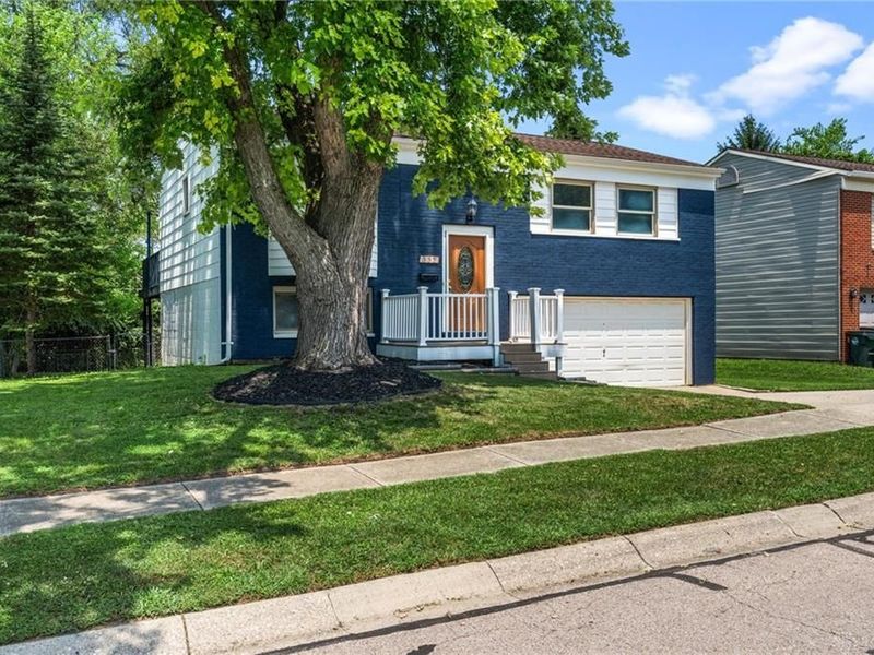 333 Ellenwood Drive, West Carrollton, OH 45449 Photo 2