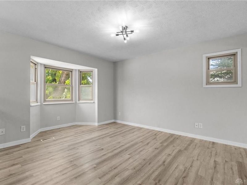 333 Ellenwood Drive, West Carrollton, OH 45449 Photo 5