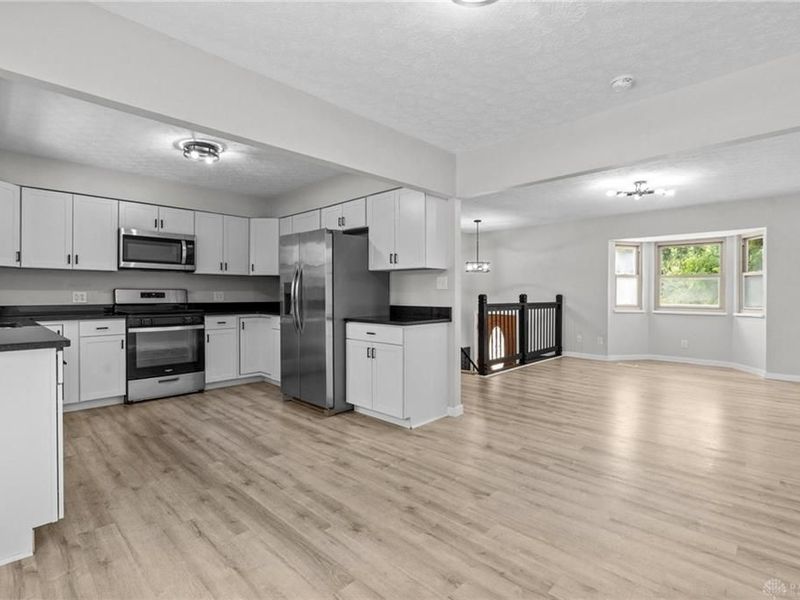 333 Ellenwood Drive, West Carrollton, OH 45449 Photo 9