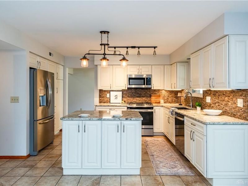8517 Cameo Lane, Huber Heights, OH 45424 Photo 15