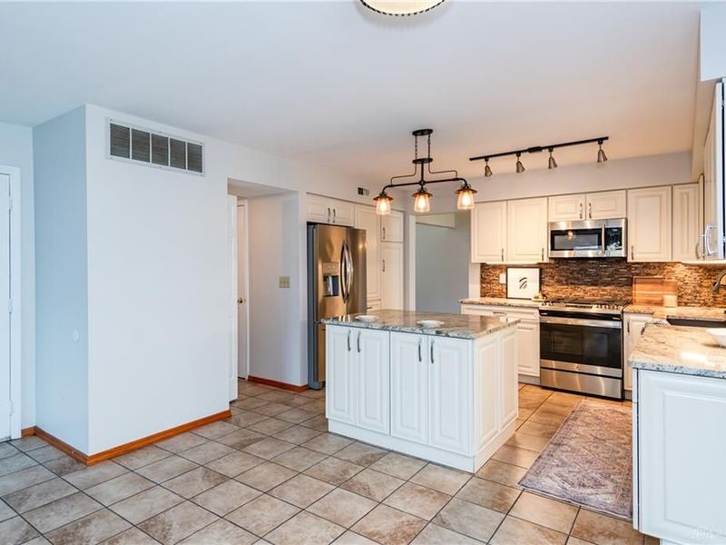 8517 Cameo Lane, Huber Heights, OH 45424 Photo 16