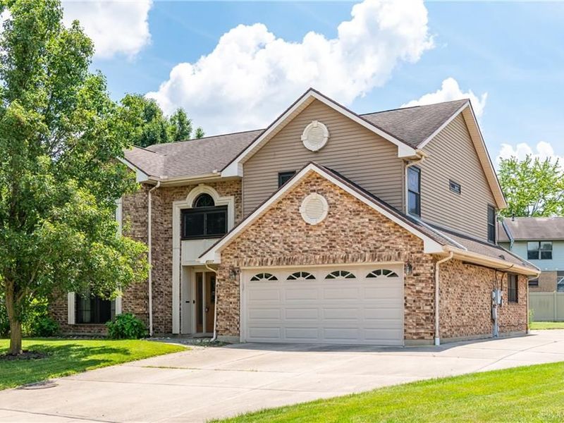 8517 Cameo Lane, Huber Heights, OH 45424 Photo 2