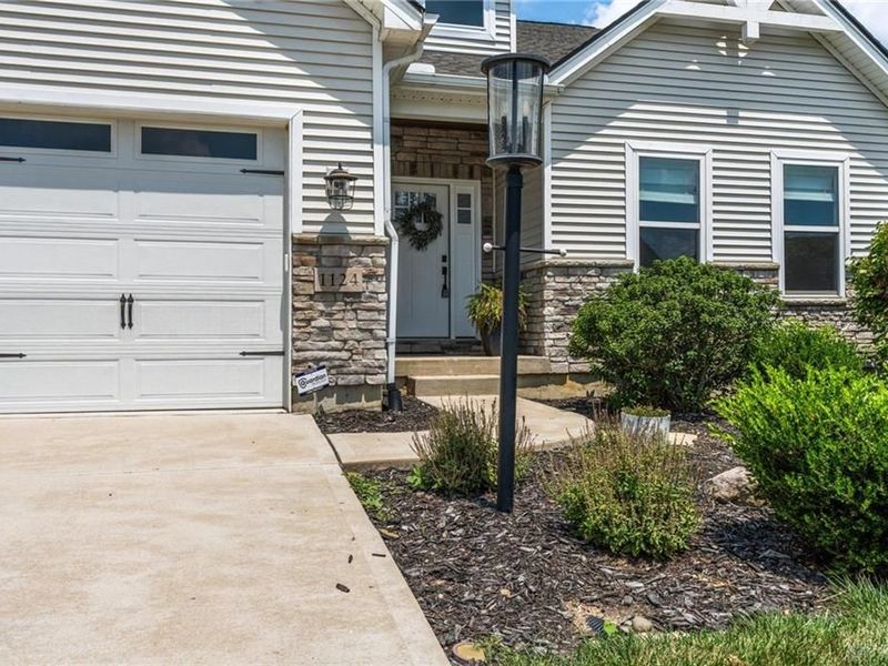 1124 Petrus Court, Clearcreek Township, OH 45458 Photo 4
