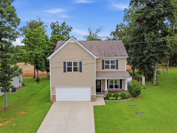806 Silverhill Dr , Murfreesboro, TN 37129