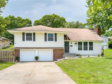 6502 N Main Street, Gladstone, MO 64118